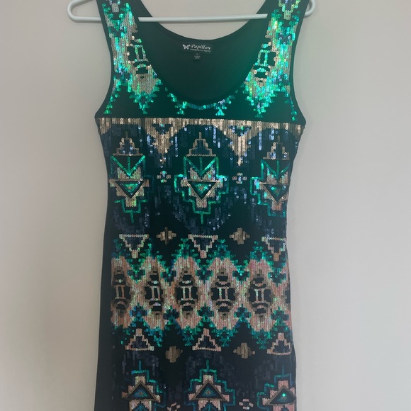 Beautiful Sequence Dress - Picture 2 of 3